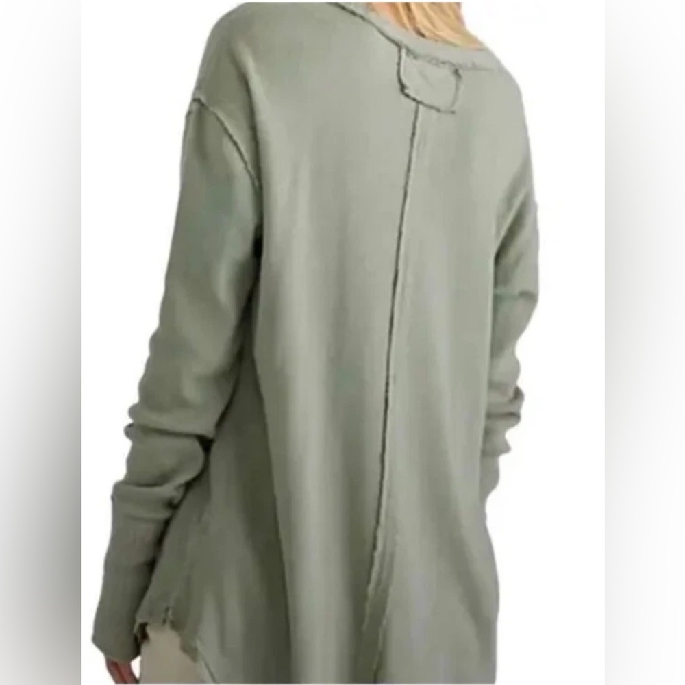 We The Free Sage Green Scoop Neck Lightweight Sweater - Picture 2 of 8